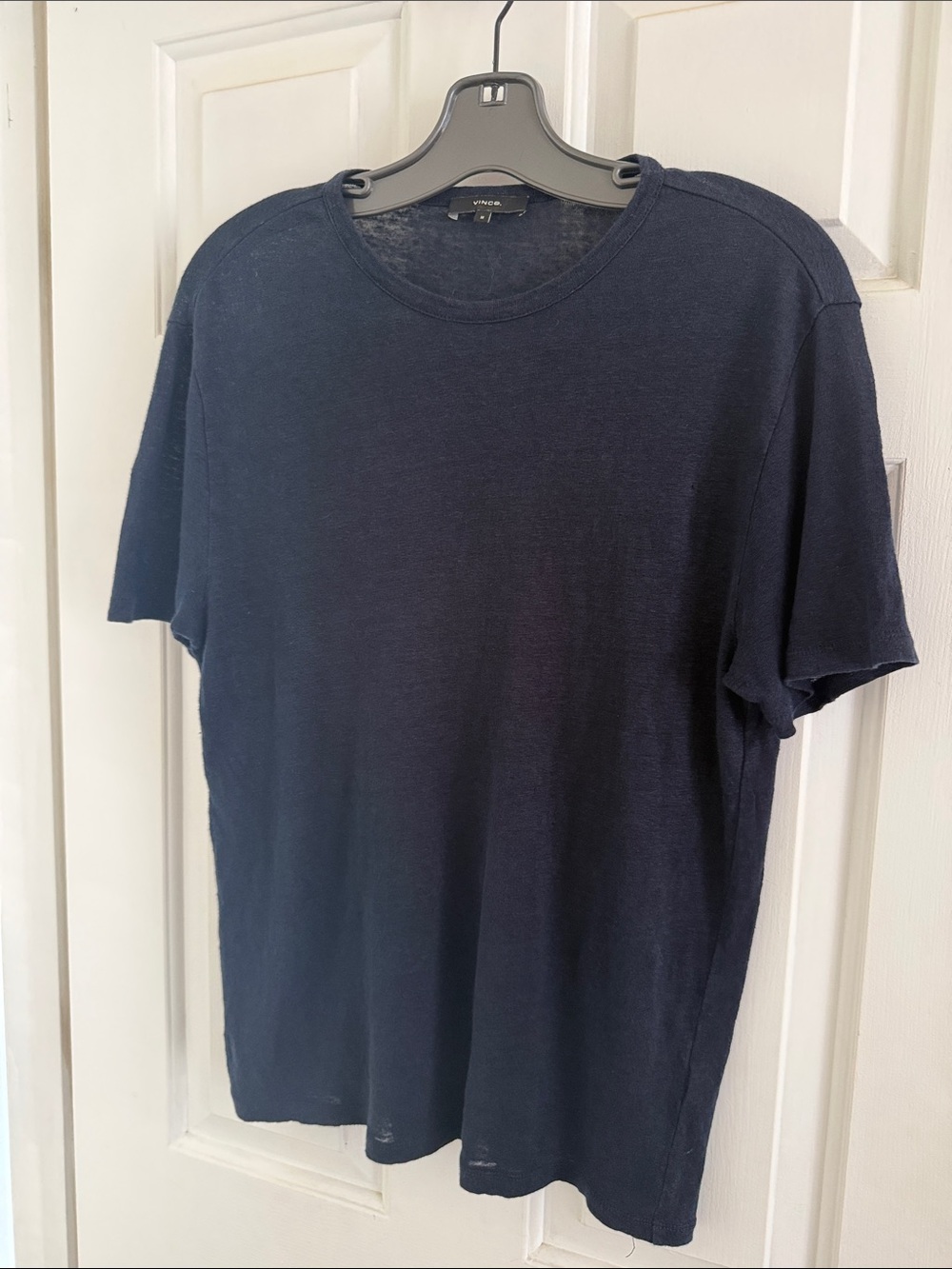 EUC Men’s Vince Navy Crew Neck T-Shirt, 100% Linen, size Medium